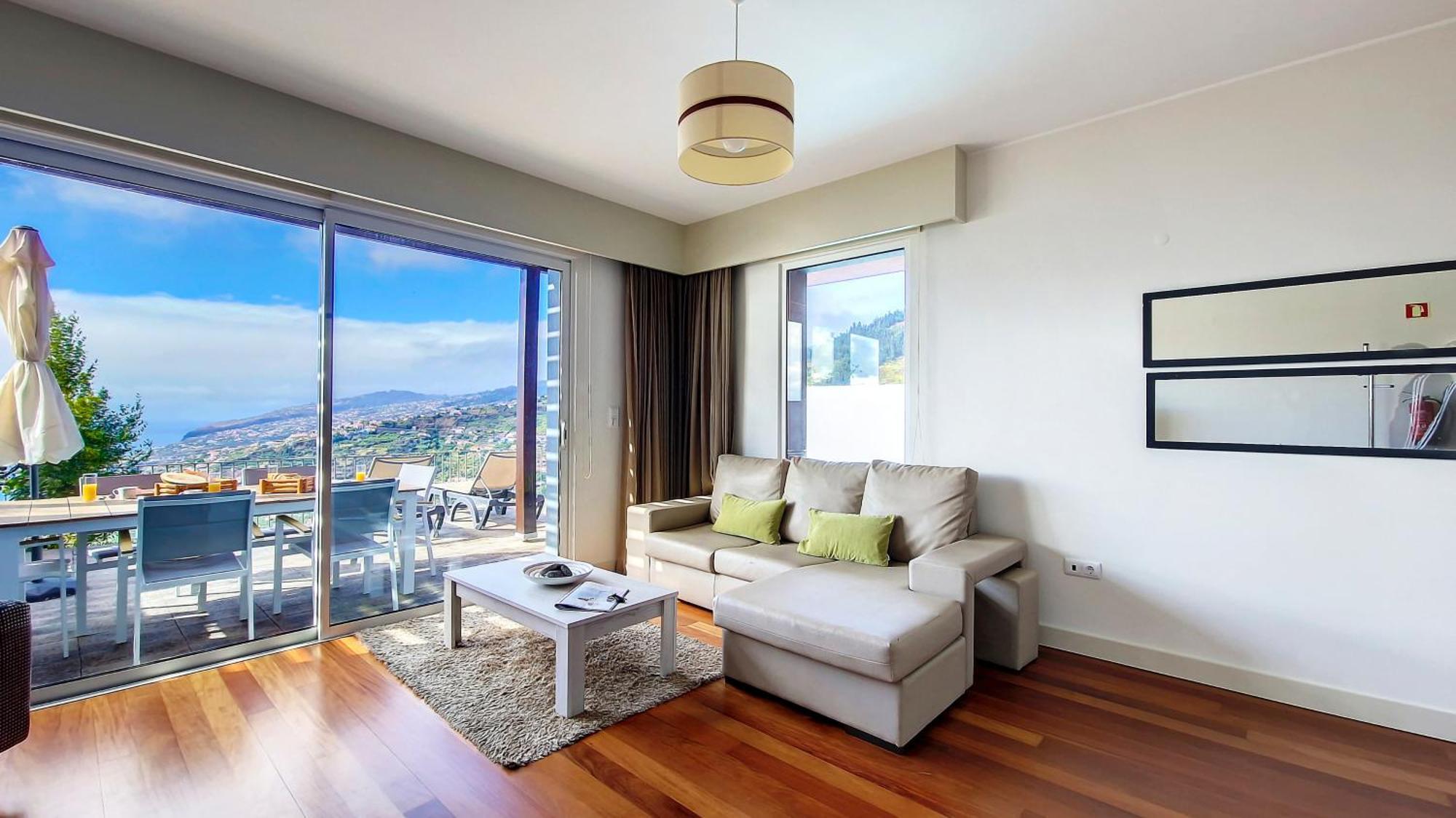 Villa Laura By Lovelystay Calheta  Kültér fotó